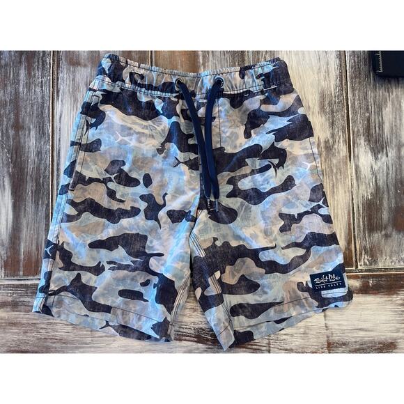 Boy’s Salt Life SLX-QD Vapor Strength Blue Camo Board Shorts Size XS - Picture 1 of 3